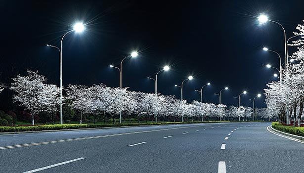 Structure of LED solar street light with battery and solar panel
