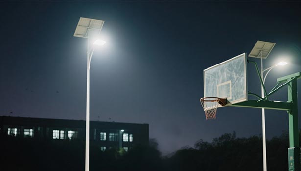150W solar street light on basketball court